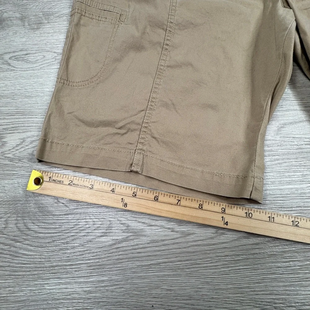 Lee Womens Shorts Relaxed Fit Mid Rise Khaki Tan 16W Cargo Stretch Pockets